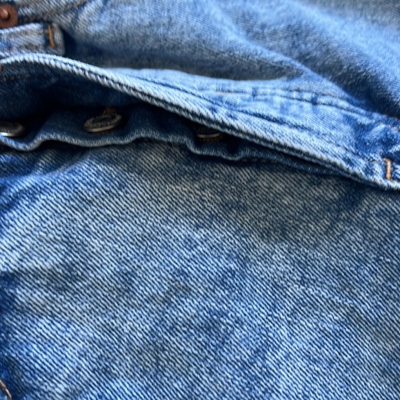 Distressed straight leg jeans - Picture 6 of 6